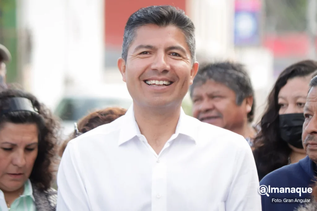 Eduardo Rivera Pavimentacion 13 de Mayo y 113 Oriente