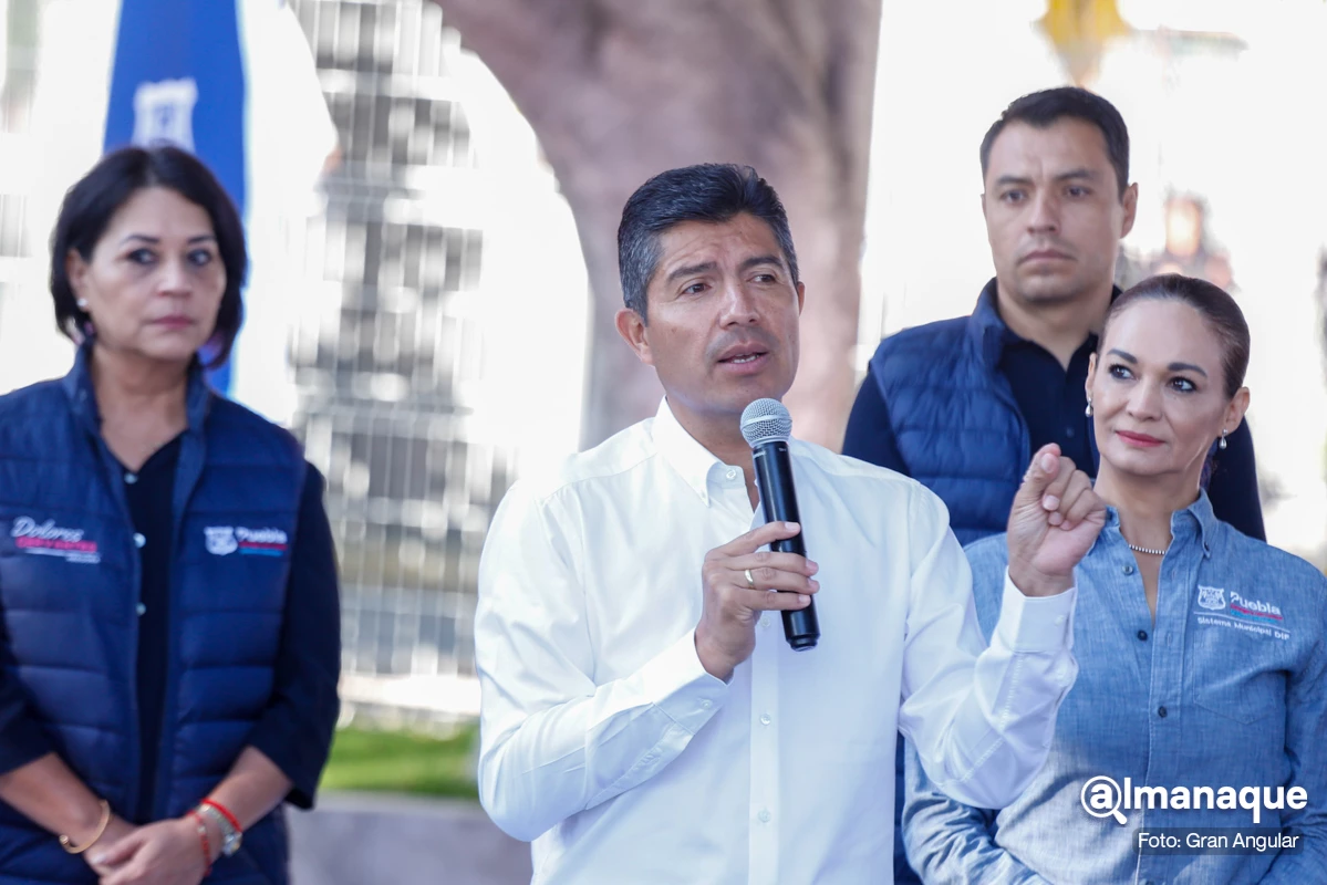 Lalo Rivera asegura que retiraría libros de texto gratuito si estuviera en sus manos 3 Eduardo Rivera Rehabilitacion Parque de San Baltazar