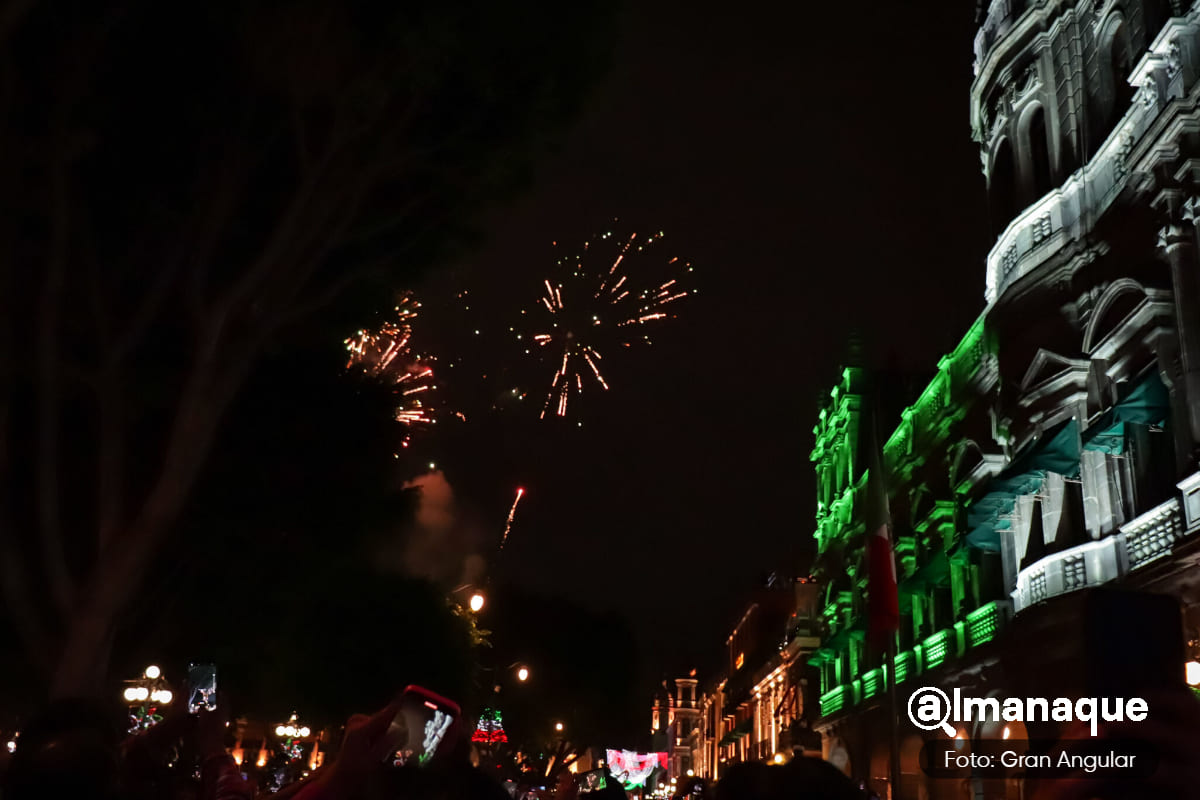 Encendido de luces patrias 1