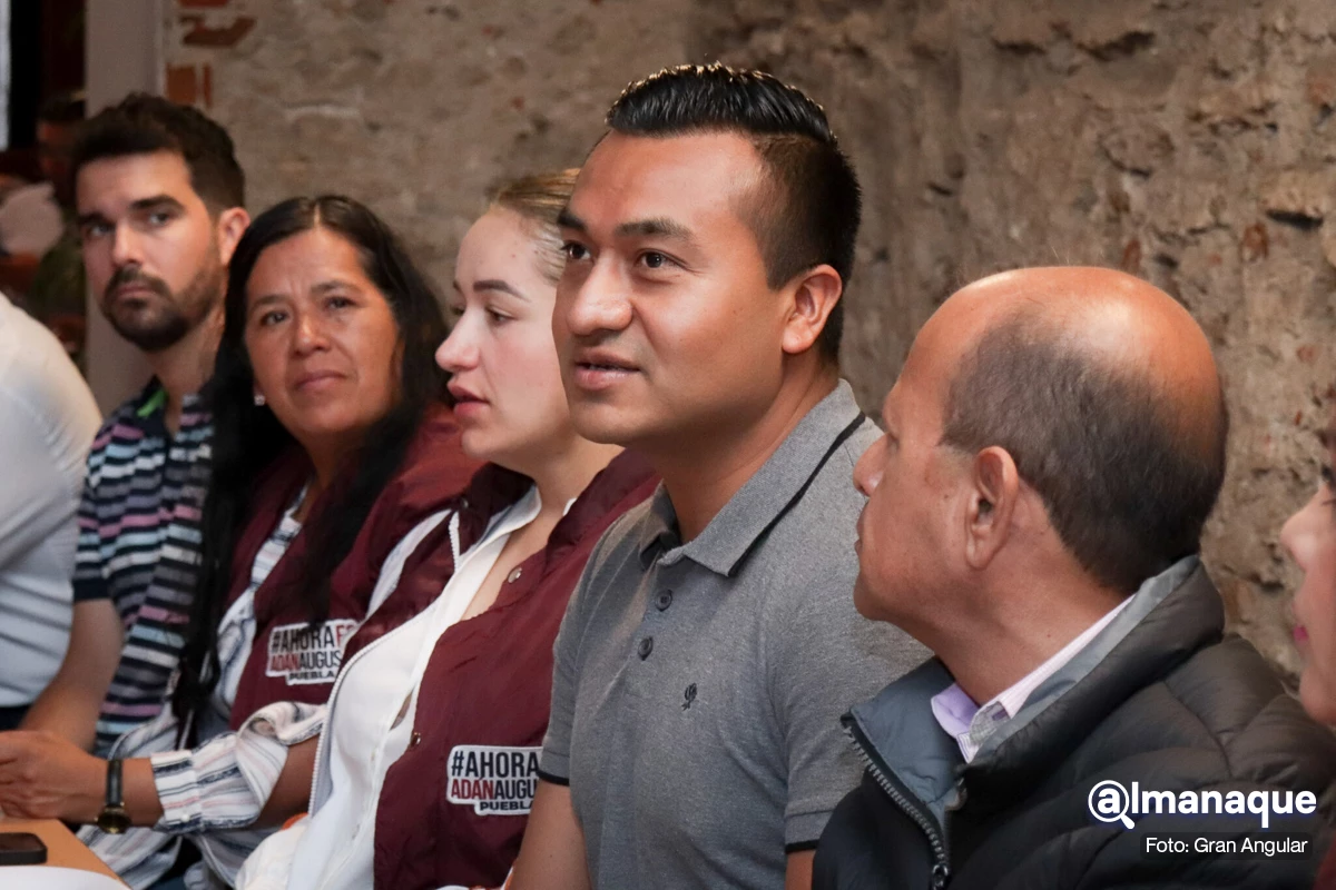 Simpatizantes de Adán Augusto en Puebla piden al INE revisar recursos de espectaculares 7 Roberto Solis asamblea informativa Adan Agusto