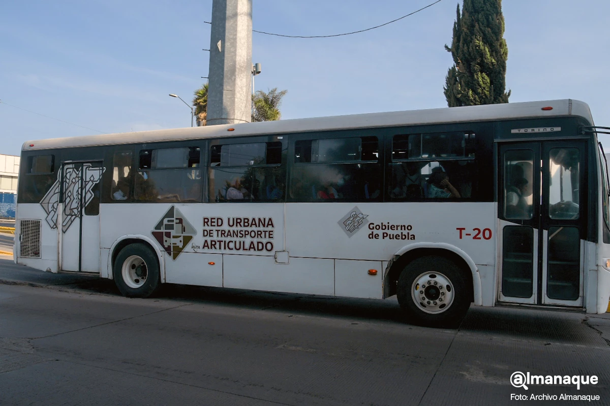 Gobierno de Puebla va por cambio de unidades en las tres líneas de RUTA 1 Gobierno de Puebla renovará unidades de las líneas de RUTA