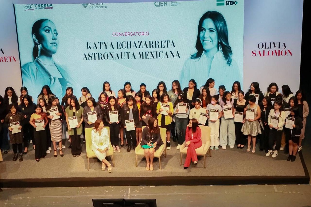 Cierra curso de verano de habilidades STEM de Economía con primera astronauta mexicana 1 WhatsApp Image 2023 08 18 at 1.20.00 PM