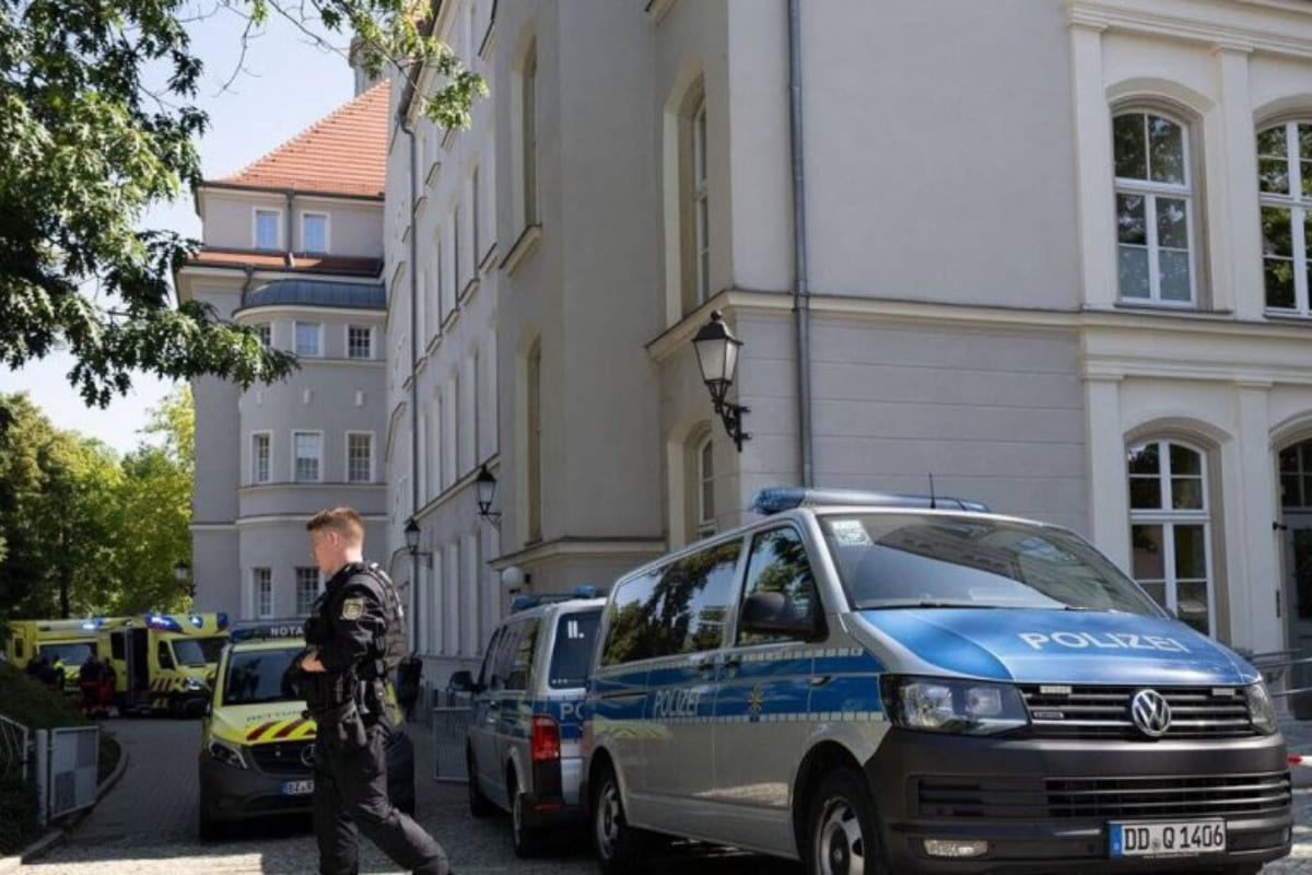 Adolescente apuñala a niño de 8 años y se prende fuego en escuela del este de Alemania 3 Adolescente apuñaló a niño en Alemania