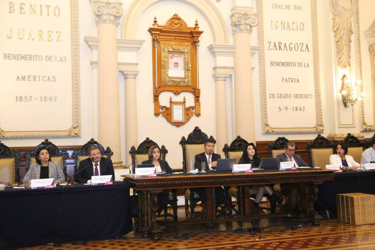 Cabildo de Puebla implementa medidas para eliminar contaminación visual en anuncios 1 cabildo de puebla 1 1