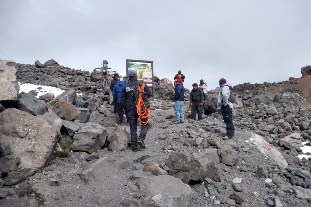 Cuatro personas murieron al caer mientras escalaban al Citlaltépetl 3 Cuatro personas murieron en el Citlaltépetl