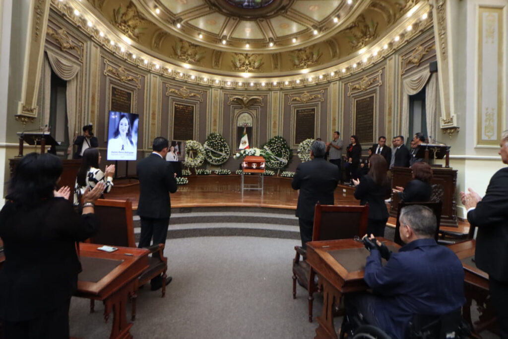 homenaje postumo LXL Legislatura Aurora Sierra 1