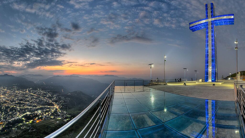 Los cuatro miradores de cristal que debes conocer en Puebla 11 mirador de la cruz celestial xicotepec 1
