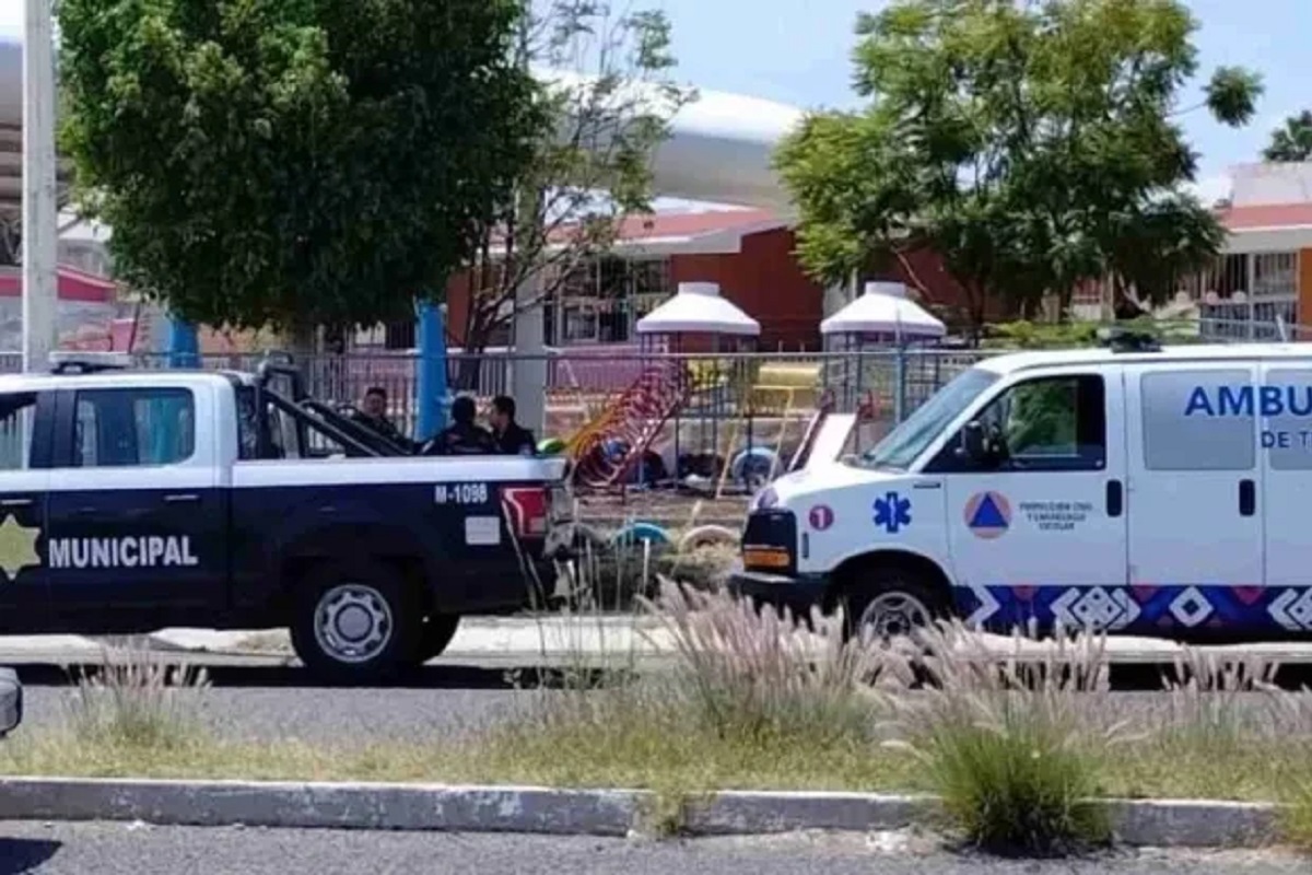 nina murio al caer de una resbaladilla en queretaro