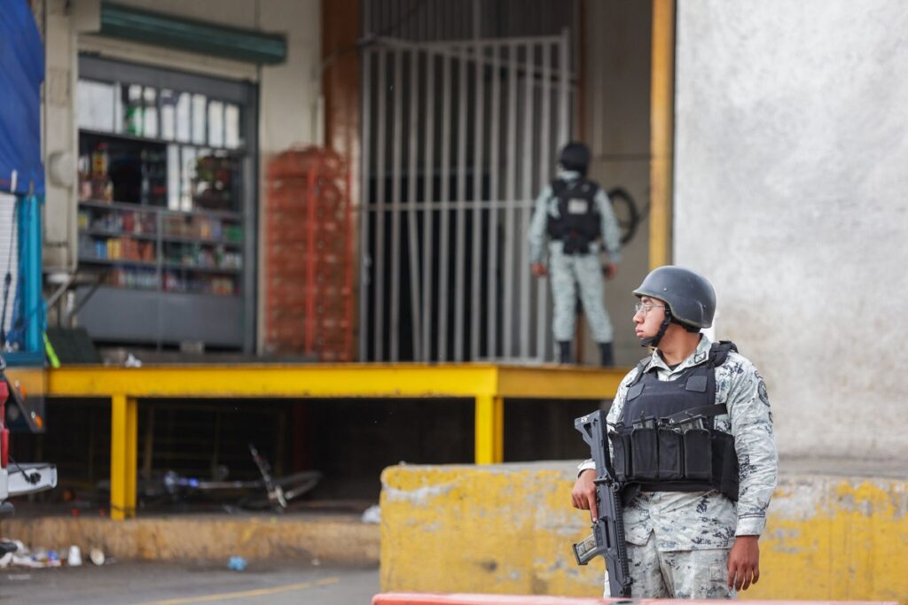 reforzaran seguridad en la central de abasto 3