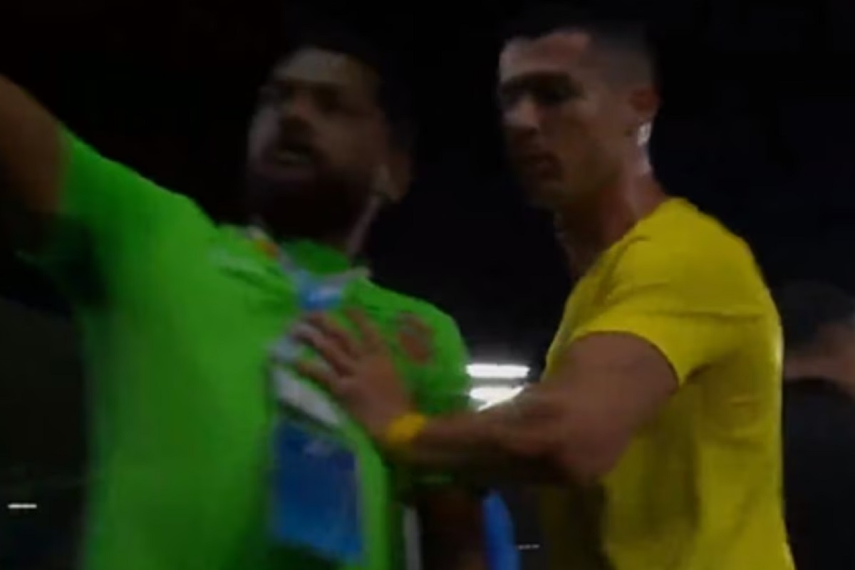 VIDEO: Cristiano Ronaldo se vuelve loco y agrede a un aficionado que quería una foto 1 taylor swift