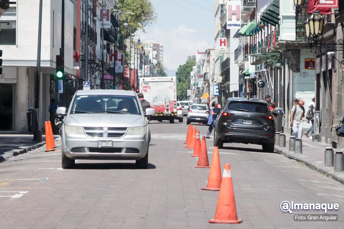 FOTOS: Así se ve la calle 3 Poniente de doble sentido 1 Calle 3 Poniente puebla doble sentido 2