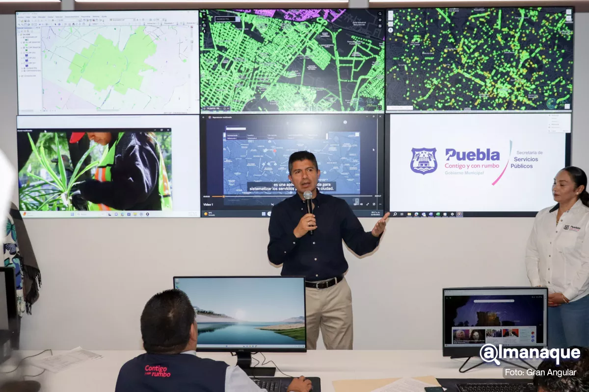 Eduardo Rivera inauguracion Network Operations Center 8