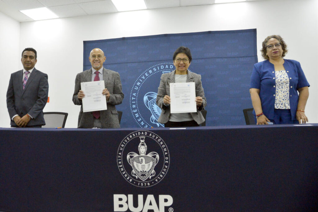 Firma BUAP convenio con la FROC Conlabor Puebla 1