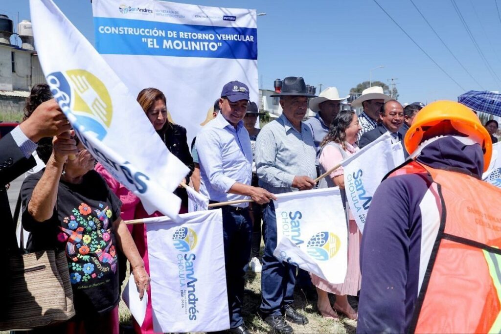 Inicia Mundo Tlatehui obras en la delegacion Atlixcayotl y en la colonia Emiliano Zapata