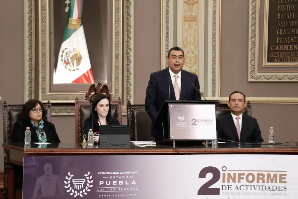 Llama Sergio Salomon a aspirantes de Morena a no pelear