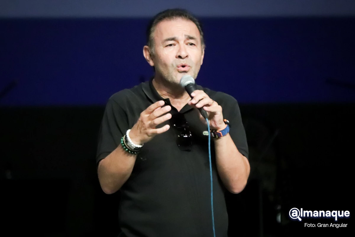 VIDEO: El día que Mario Castañeda le dijo NO a Gokú y su hijo de 8 años lo convenció 8 Mario Castaneda conferencia FICOMICS BUAP 3