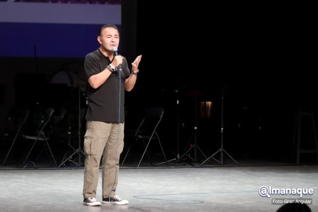 Mario Castaneda conferencia FICOMICS BUAP 5