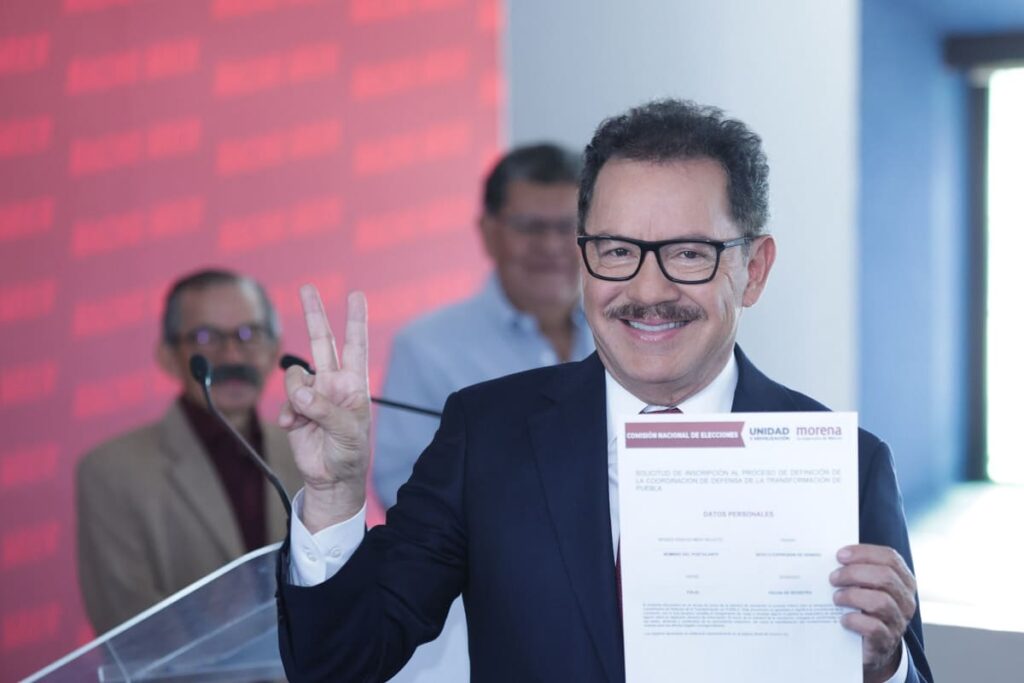 Ignacio Mier se registra para la gubernatura de Puebla