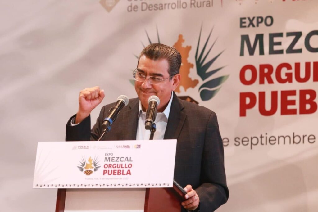 Sergio Salomon expo mezcal orgullo puebla 2023 1