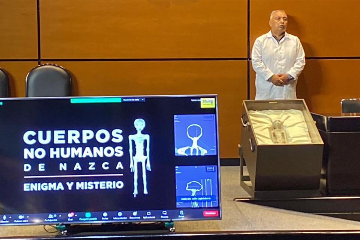 FOTOS: Estos son los cadáveres "no humanos" que Jaime Maussan presentó a la Cámara de Diputados