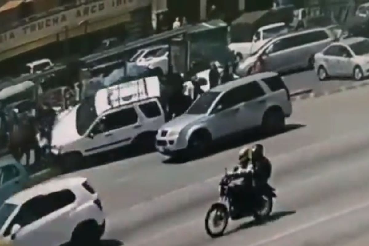 VIDEO: Camioneta atropelló a seis personas, incluido un bebé, en paradero del Mercado Independencia 3 VIDEO: Camioneta atropelló a seis personas, incluido un bebé, en paradero del Mercado Independencia