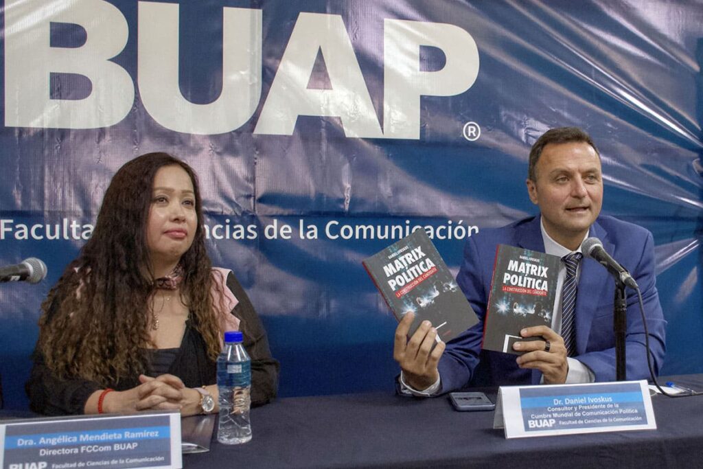 cumbre comunicacion politica buap