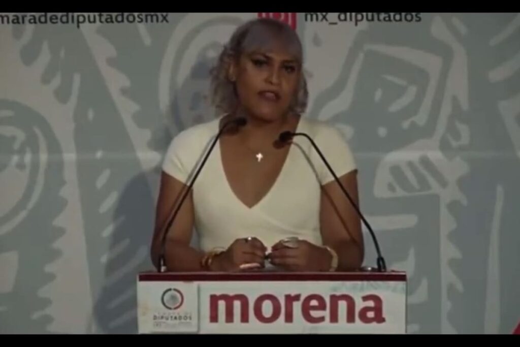VIDEO: Diputada María Clemente se declara “una perra del presidente López Obrador”