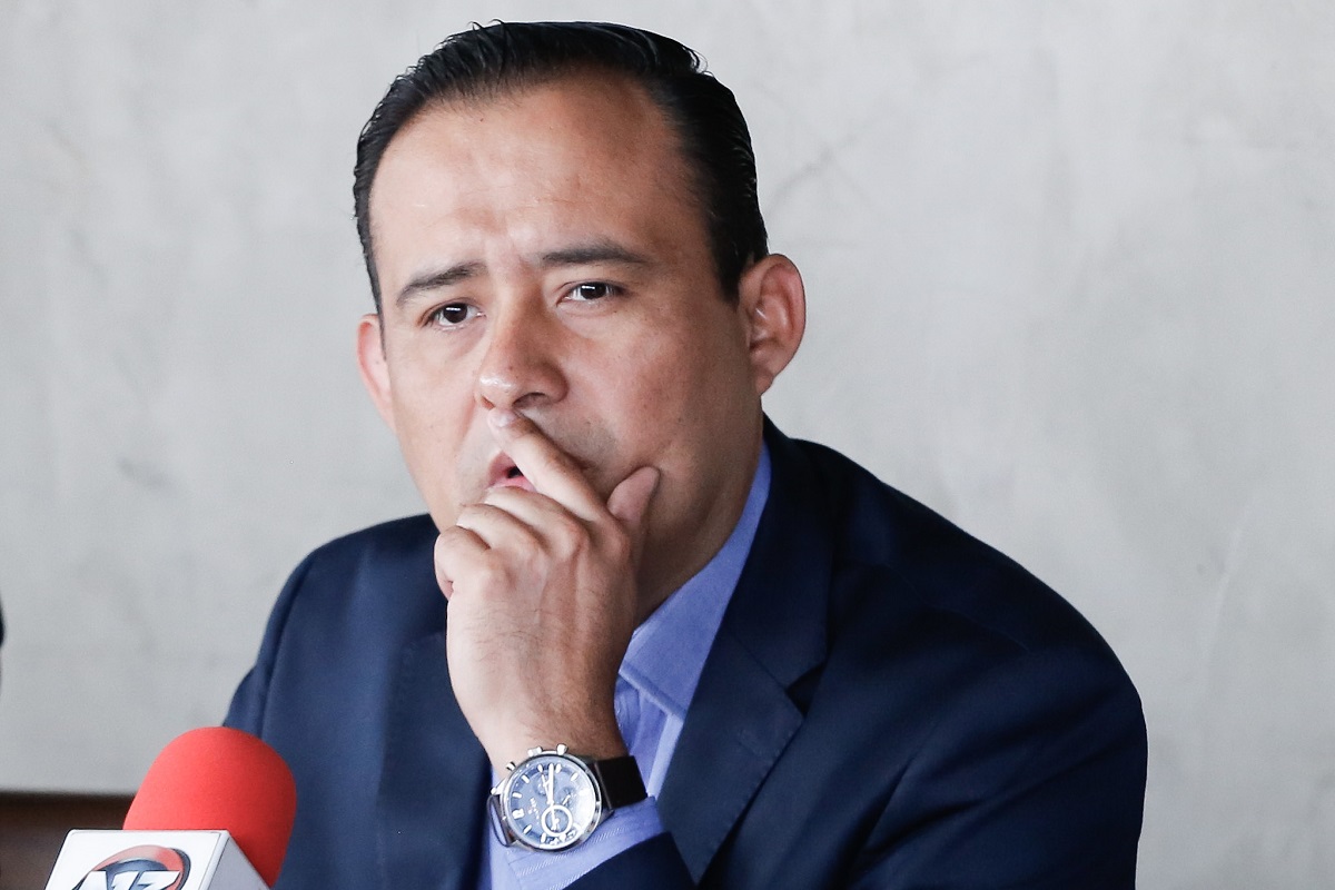 Presidente del Congreso revela que clonaron números de diputados; pide que denuncien 1 eduardo castillo 2
