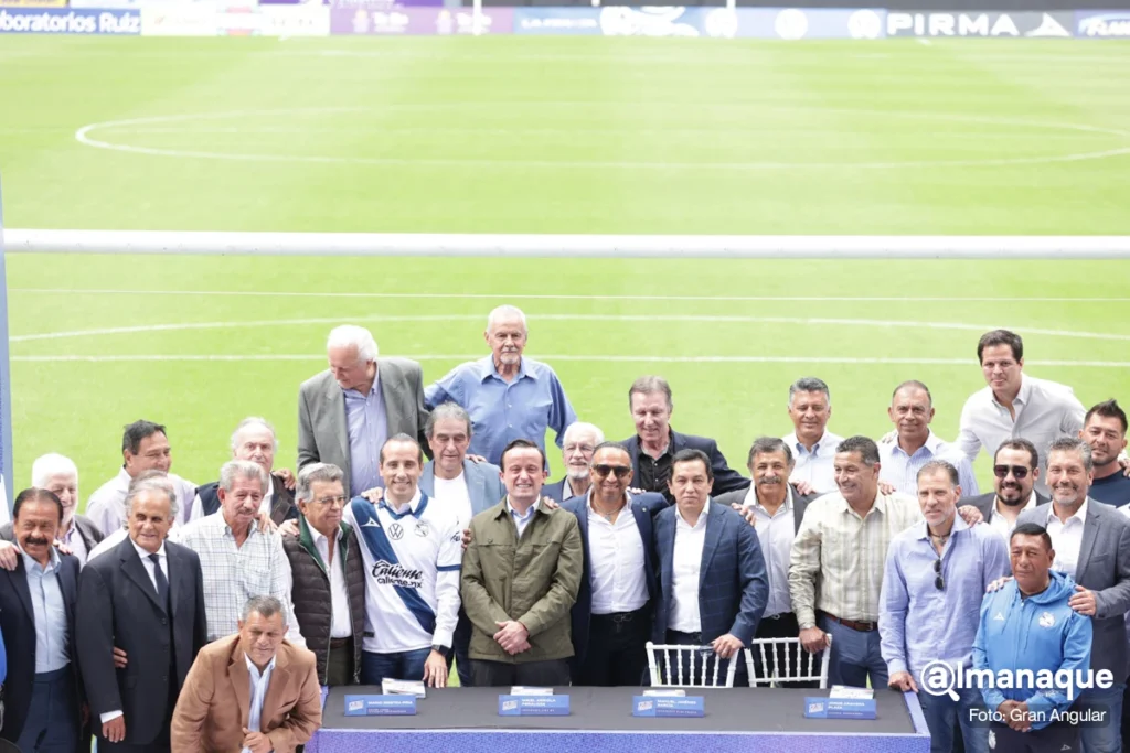 leyendas del Club Puebla presentacion del libro Leyendas Enfranjadas 2