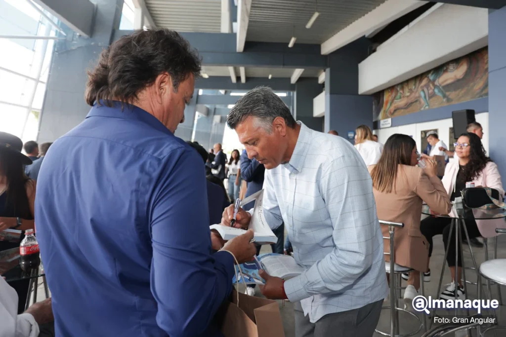 leyendas del Club Puebla presentacion del libro Leyendas Enfranjadas 6