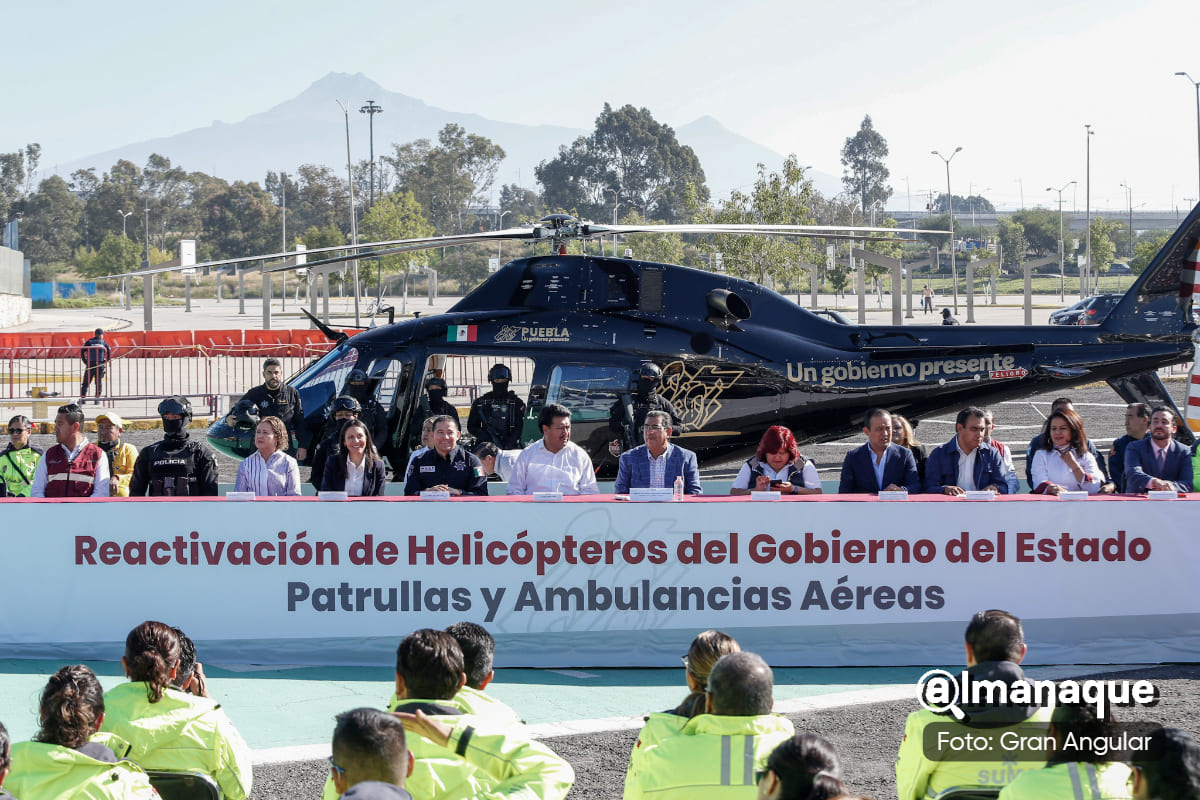 Sergio Salomón reactiva tres helicópteros que Barbosa quería vender: van a Salud, Seguridad y PC 11 “Los helicópteros del gobierno de Puebla son patrimonio de los poblanos”, sentenció el gobernador Sergio Salomón