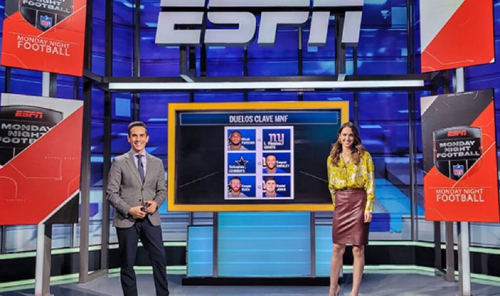 Rebeca Landa: De narrar a los Aztecas de la UDLAP al Monday Night Football de la NFL