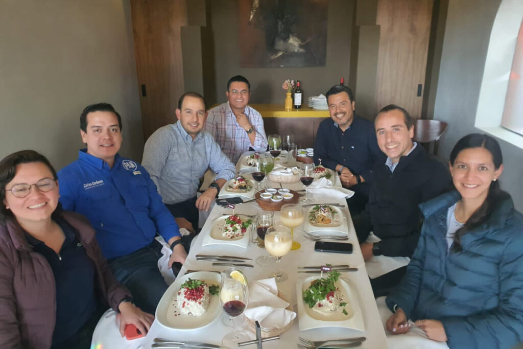 ¿Cerca de ser candidato a alcalde de Puebla? Riestra se reúne con el líder nacional del PAN