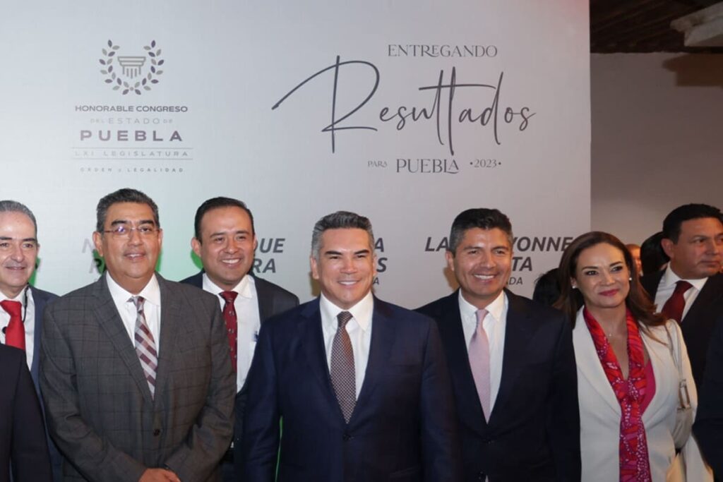 Reconoce Alejandro Moreno a Eduardo Rivera para la gubernatura de Puebla