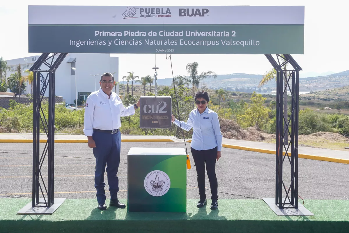 Inicia construcción de Ciudad Universitaria 2 en Puebla: primera etapa tendrá siete edificios 14 Colocacion Primera Piedra ciudad universitaria 2 2