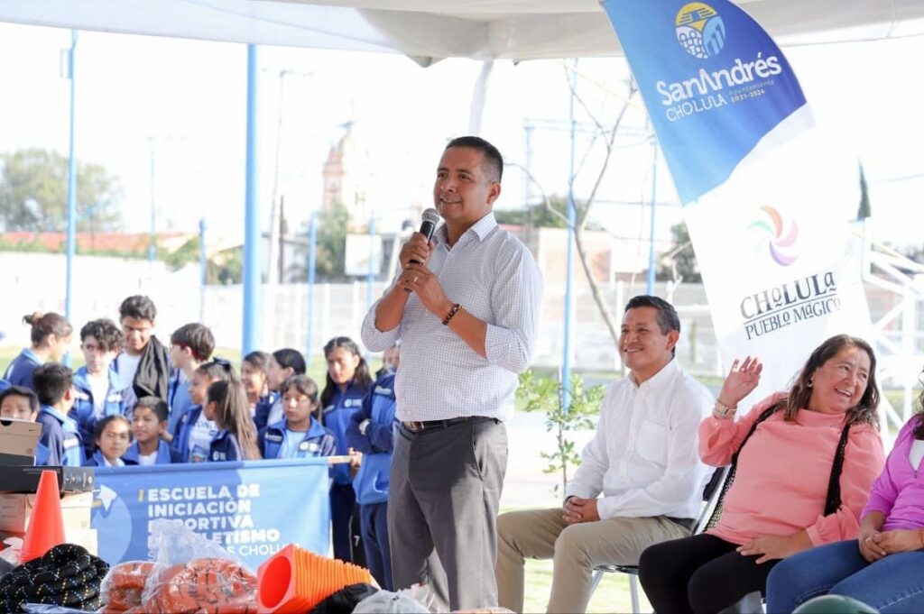 Edmundo Tlatehui horarios antors cholula