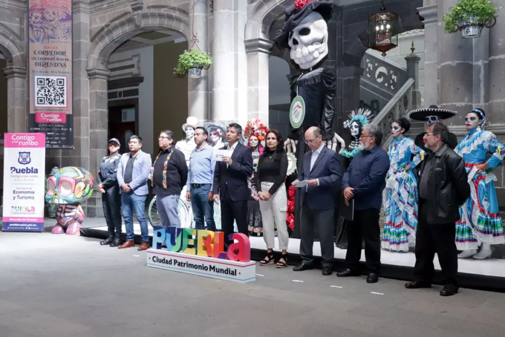 Día de Muertos en Puebla capital: corredor de ofrendas, panteones, video maping y Noche de Museos