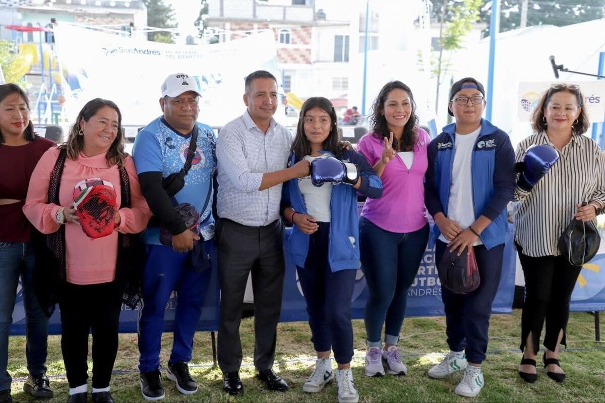 Entrega Mundo Tlatehui uniformes y material a Escuelas de Iniciación Deportiva 1 Mundo Tlatehui Escuelas de Iniciación Deportiva