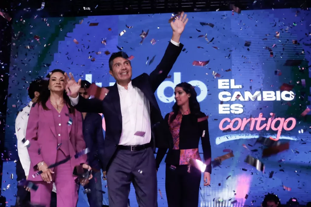 Lalo Rivera destaca logros en materia de seguridad, obra pública y economía en Puebla 22 Informa de Actividades Eduardo Rivera Puebla 10