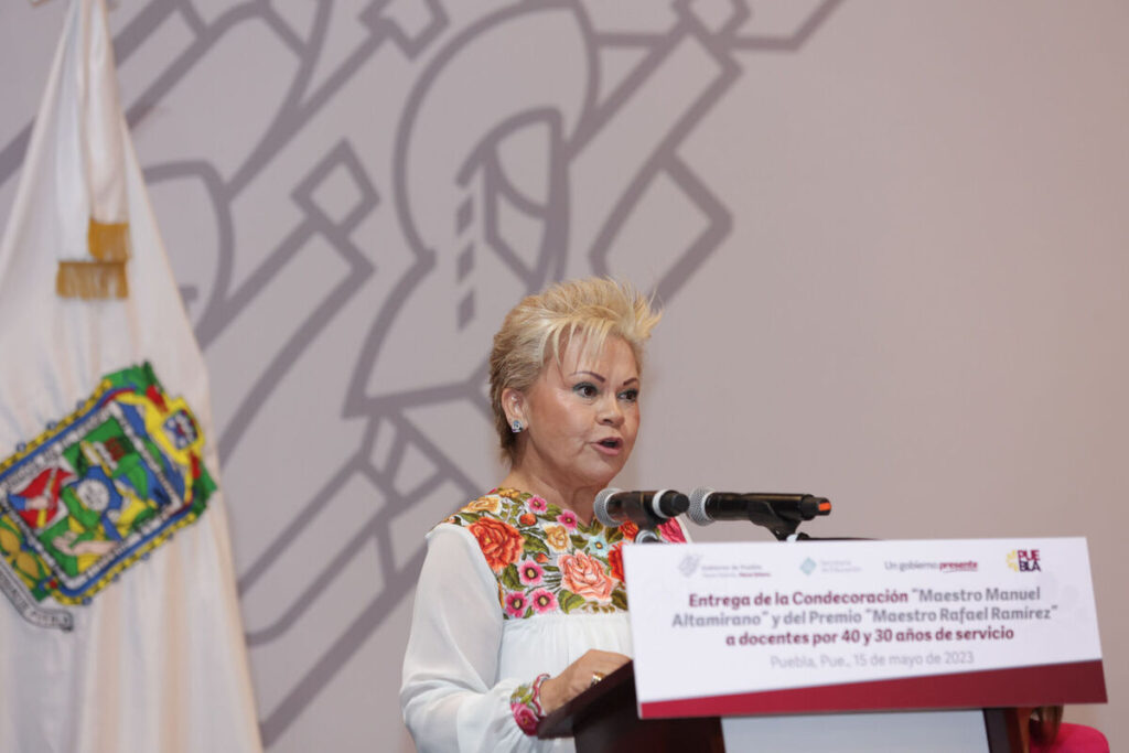 Policías estatal y municipal deben coordinarse para garantizar la seguridad en escuelas de Puebla: SEP 18 Coordinación entre la SSP y SSC para garantizar la seguridad en escuelas de Puebla