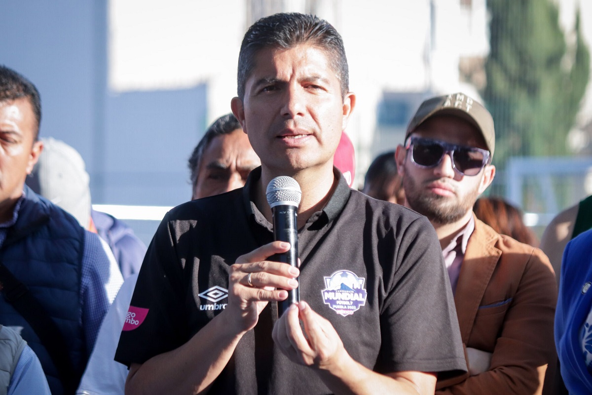Lalo Rivera pide a comerciantes del Mercado Amalucan denunciar agresiones 9 Lalo Rivera pide a comerciantes del mercado Amalucan denunciar agresiones