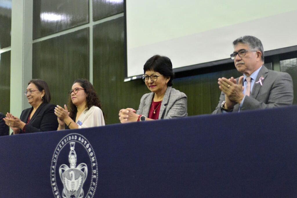 Celebra Lilia Cedillo décimo aniversario de la Licenciatura en Biotecnología