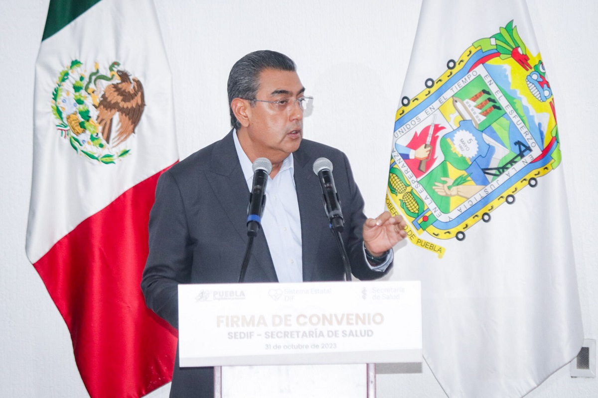 “Ellos son los que compiten, yo me dedico a gobernar”: Sergio Salomón a aspirantes de Morena 9 me dedico a gobernar: Sergio Salomón a aspirantes de Morena