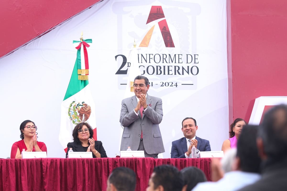Asiste Sergio Salomón a segundo informe de gobierno del edil de Acatzingo, Abrahan Martínez Jiménez 1 Sergio Salomon informe Acatzingo 1