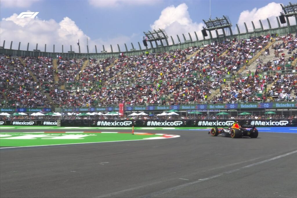 Verstappen domina la práctica 1 del GP de México y Checo Pérez queda en el top 3