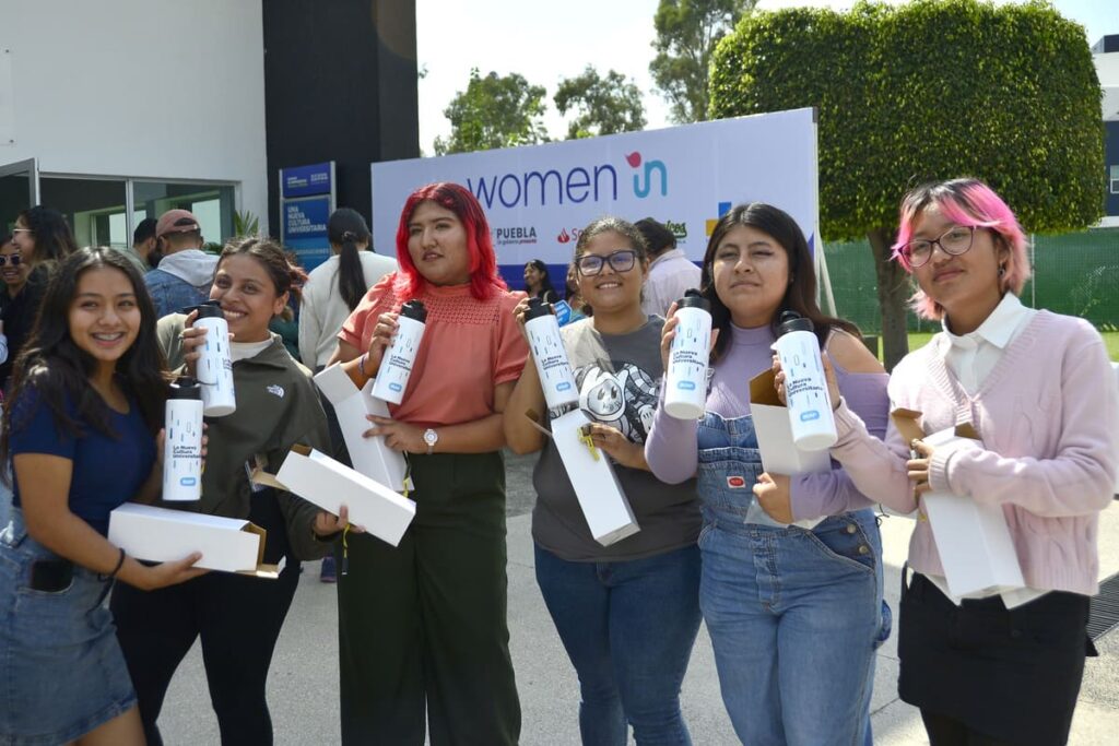 Women In, programa de empoderamiento de las universitarias a través de la formación tecnológica