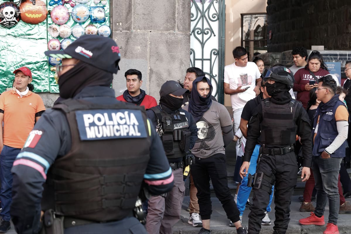 ambulantes vs policias municipales puebla1 1