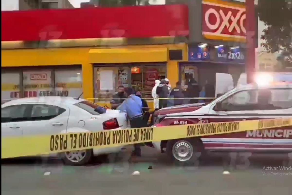 Tras riña, asesinan a un hombre afuera de un Oxxo del Bulevar Xonaca 6 asesinan a un hombre afuera del bulevar