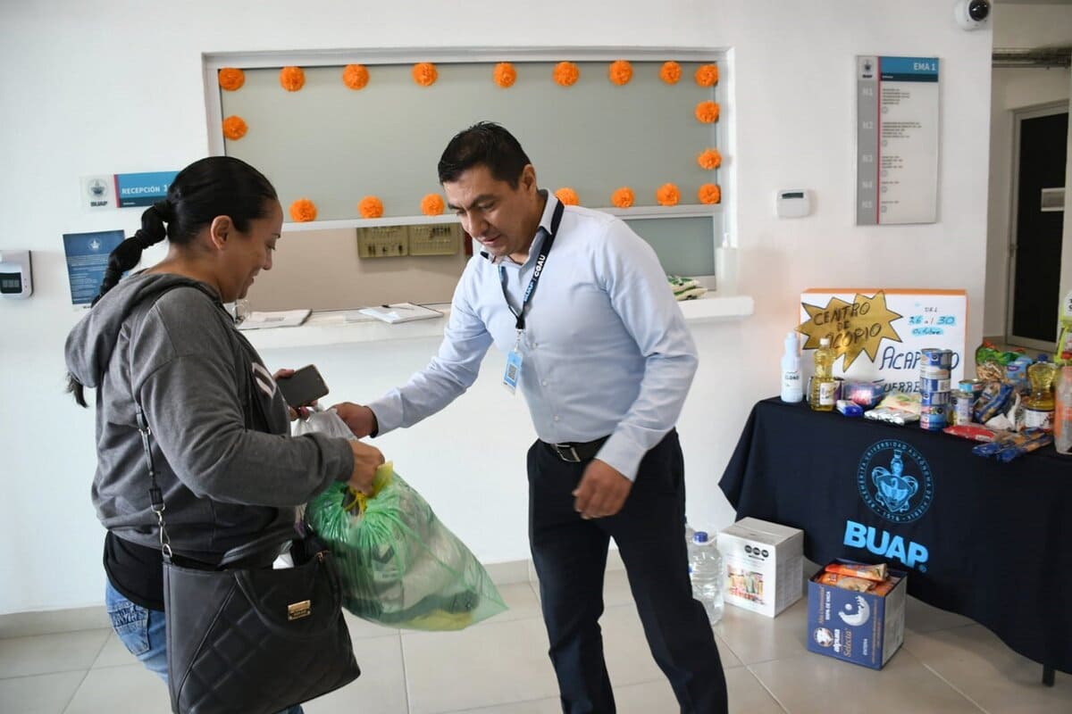 BUAP anuncia becas a alumnos de Guerrero y veterinarios para apoyar animales en Acapulco 1 BUAP anuncia becas a alumnos de Guerrero y veterinarios para apoyar animales en Acapulco