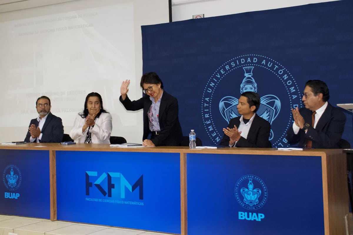 Facultad de Físico Matemáticas BUAP, de las más fuertes del país en Ciencias Exactas 1 Facultad de Ciencias Físico Matemáticas, una de las más fuertes del país en Ciencias Exactas
